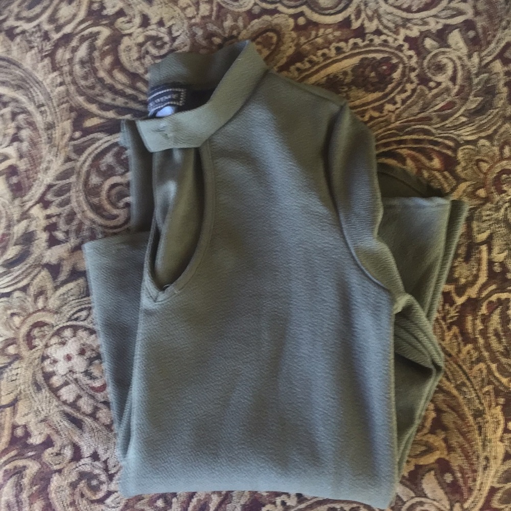 park avenue army green quarter sleeve top